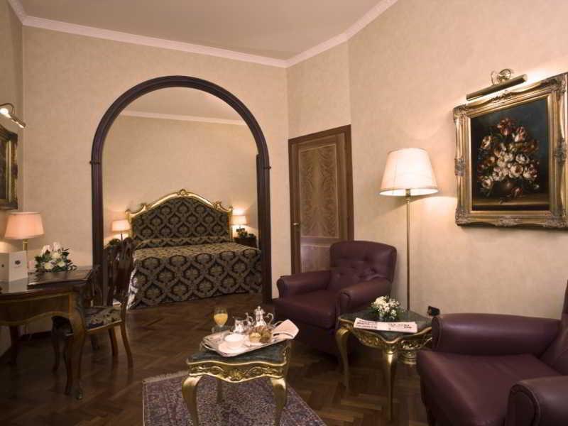 Hotel Vittoria Pesaro Exteriér fotografie Suite
