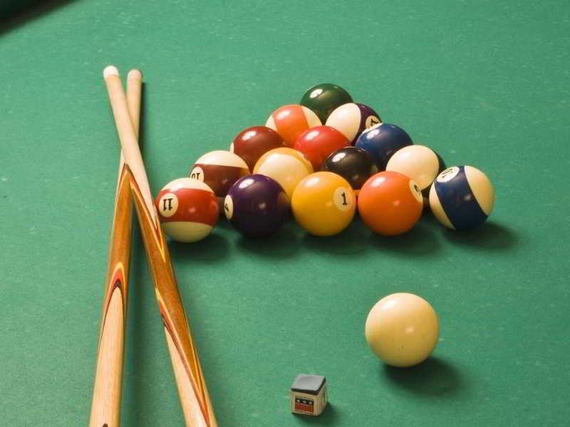 Hotel Vittoria Pesaro Exteriér fotografie Pool balls