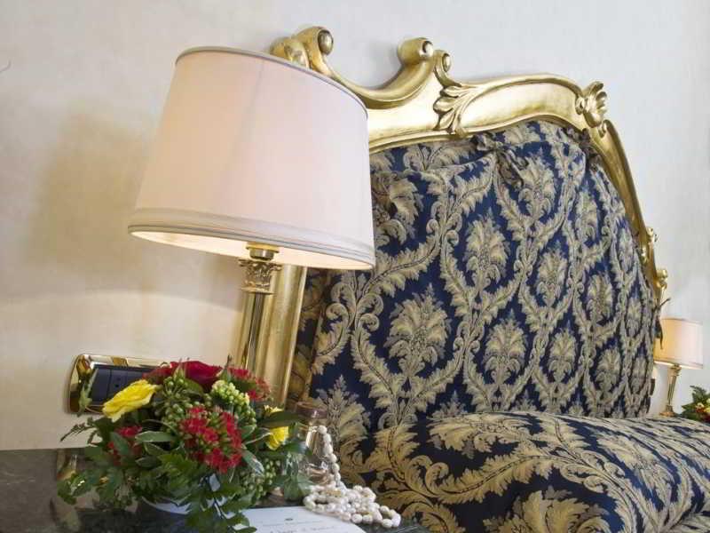 Hotel Vittoria Pesaro Exteriér fotografie A lampshade