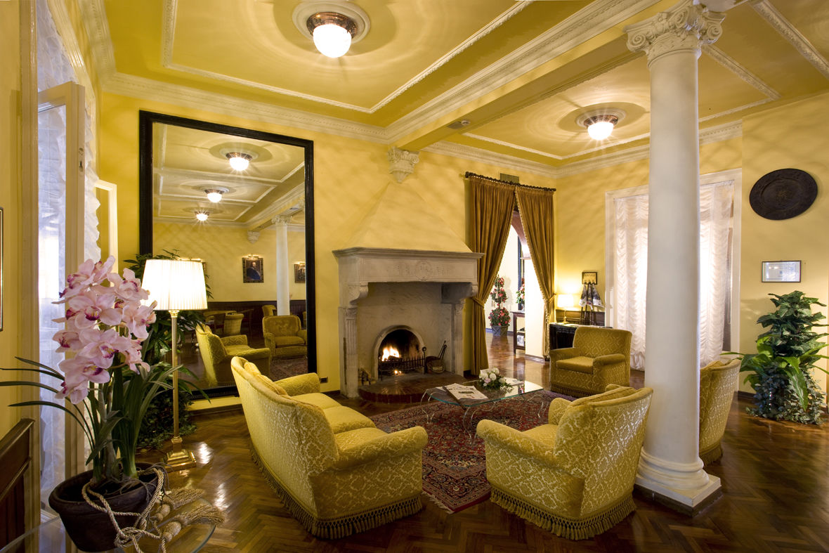 Hotel Vittoria Pesaro Interiér fotografie The lobby of the Hotel de Ville